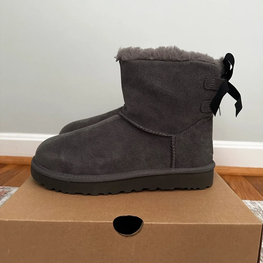 UGG Gray Mini Continuity Bow Women Sz 6 - Picture 4 of 14